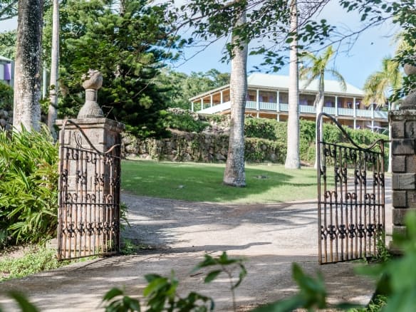 Pineapple Estate – 3.5 Acres