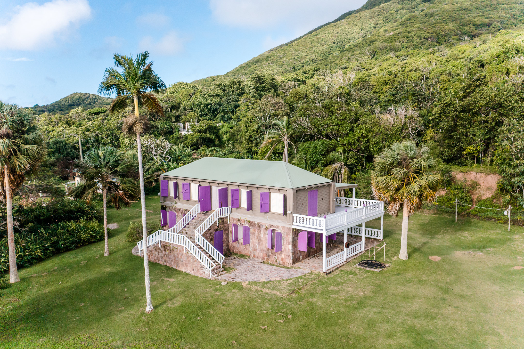 Pineapple Estate – 3.5 Acres