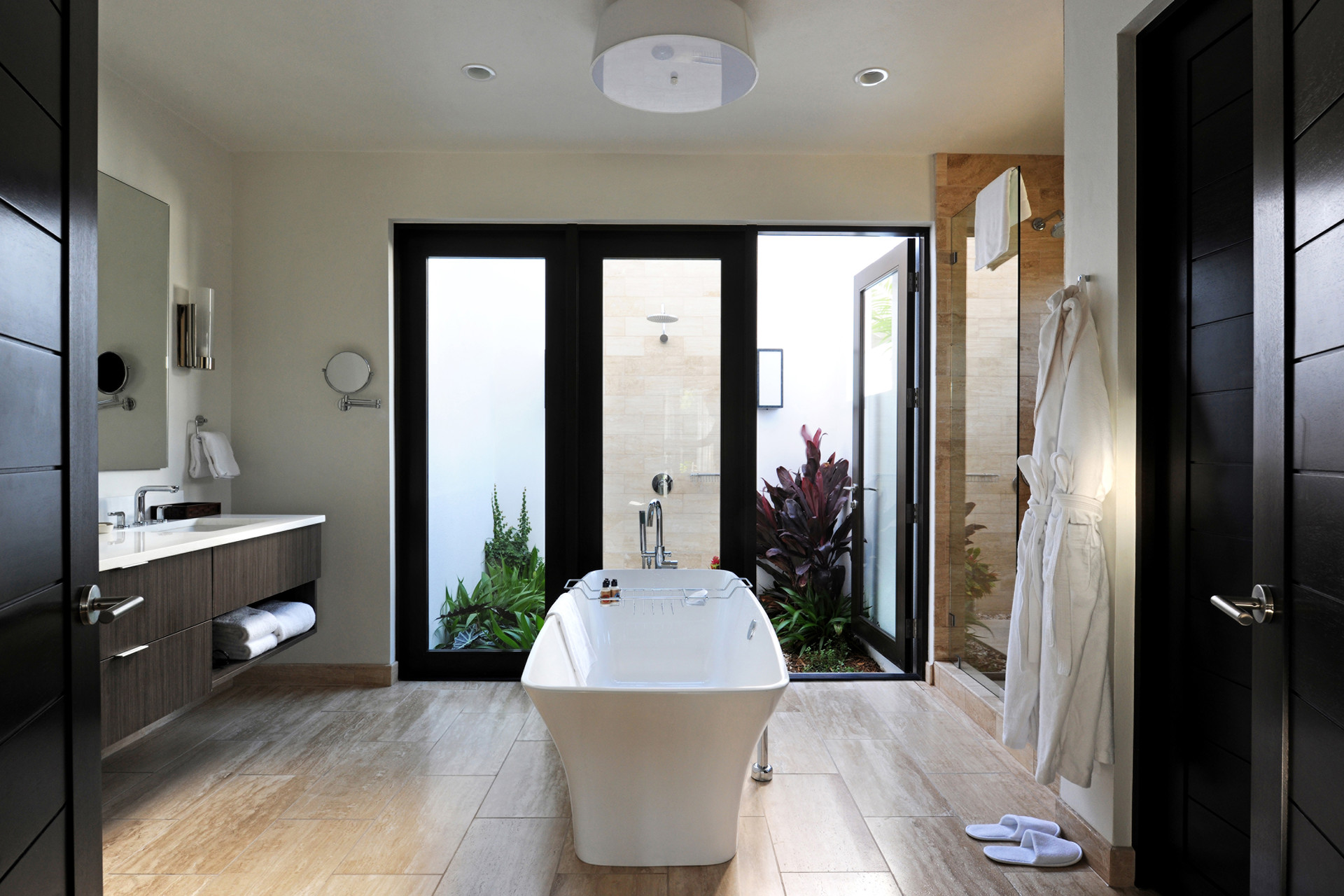 NEP_837 Four Seasons – Villas @ Pinneys Beach