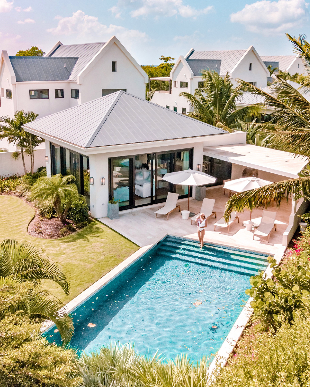 NEV_1413 Four Seasons – Villas @ Pinneys Beach