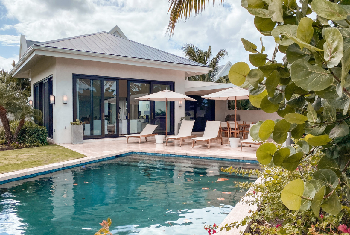 Four Seasons – Villas @ Pinneys Beach