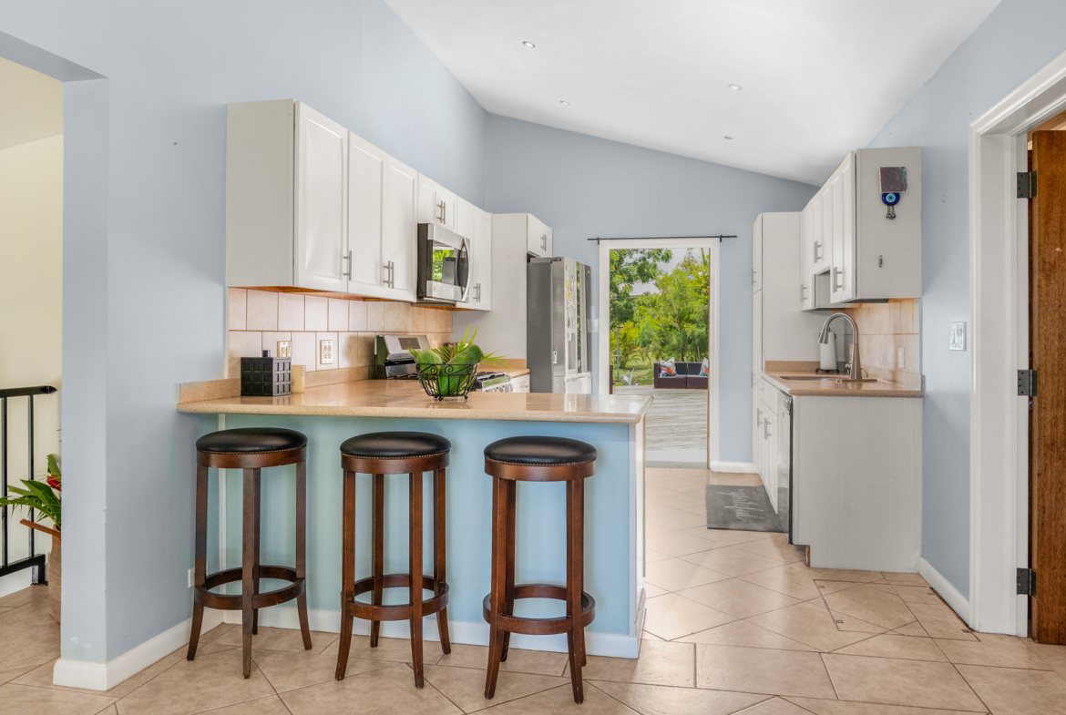 Blue Breeze – 0.85 Acre
