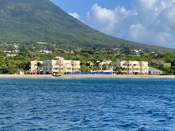 7A The Hamilton – Beachfront Townhouse