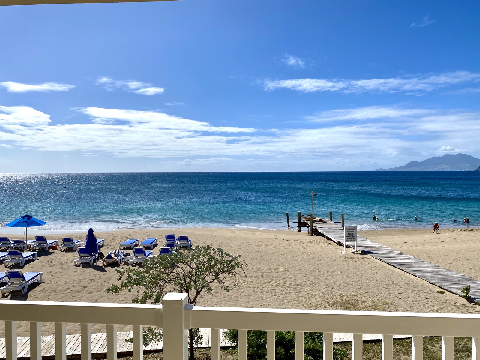 7A The Hamilton – Beachfront Townhouse