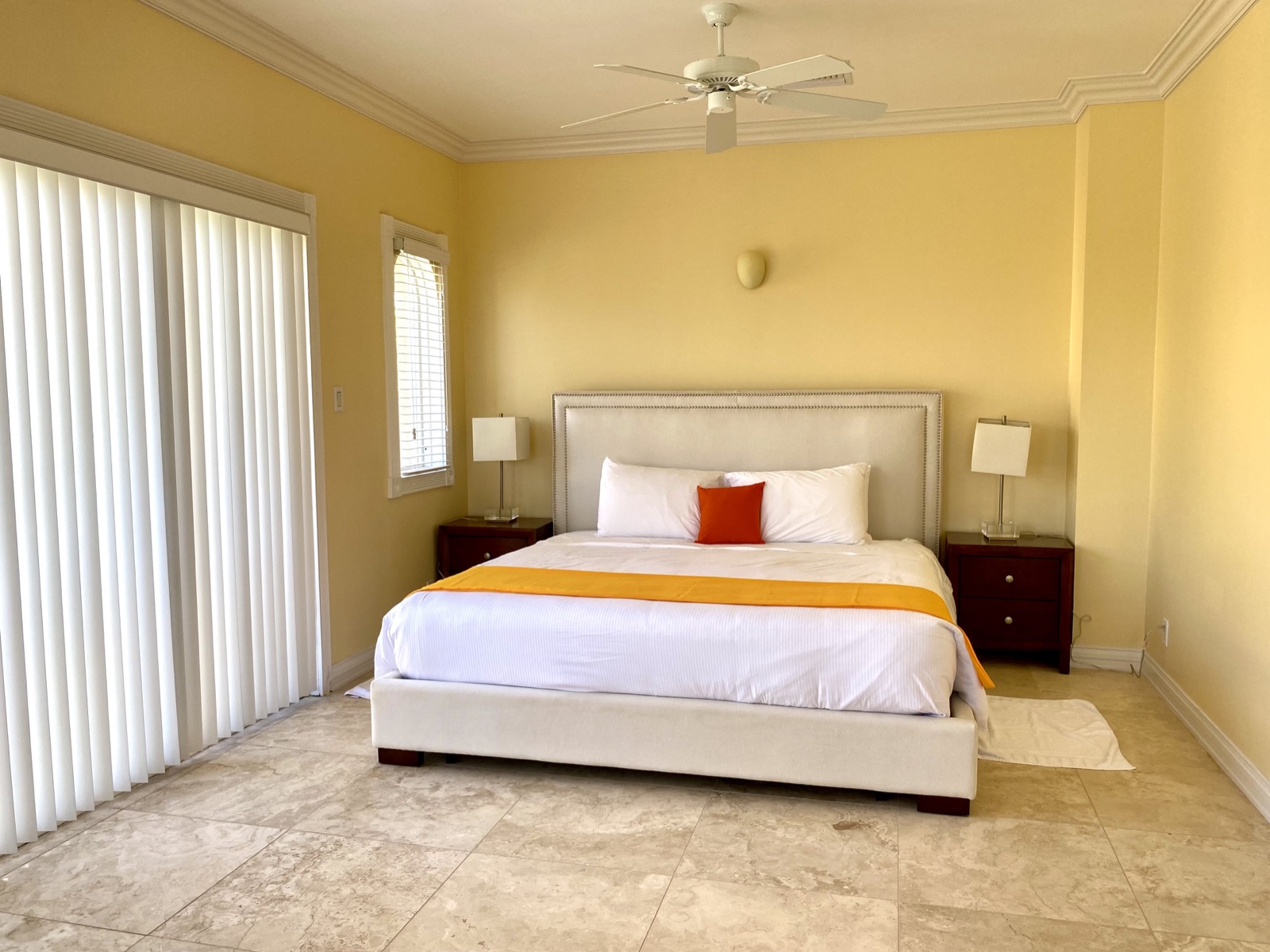 7A The Hamilton – Beachfront Townhouse
