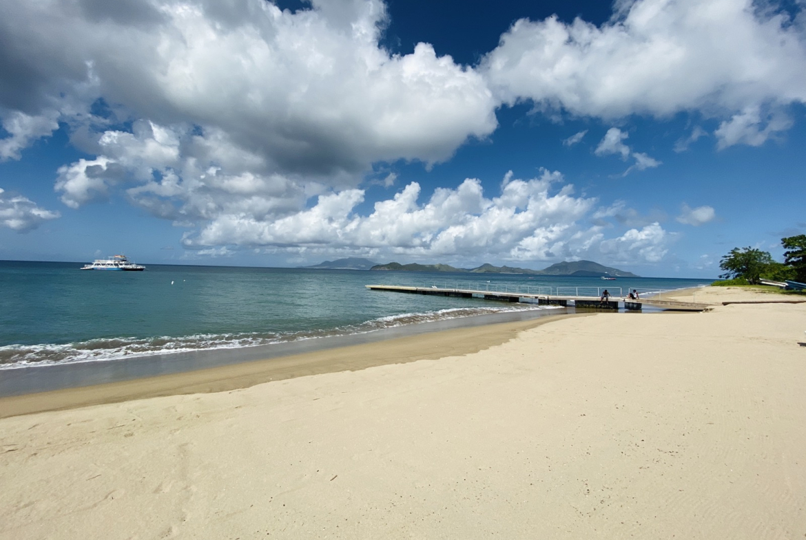 7A The Hamilton – Beachfront Townhouse