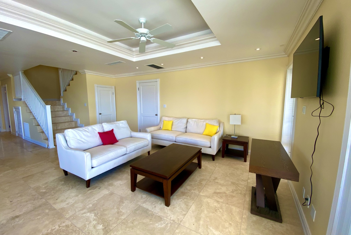 7A The Hamilton – Beachfront Townhouse