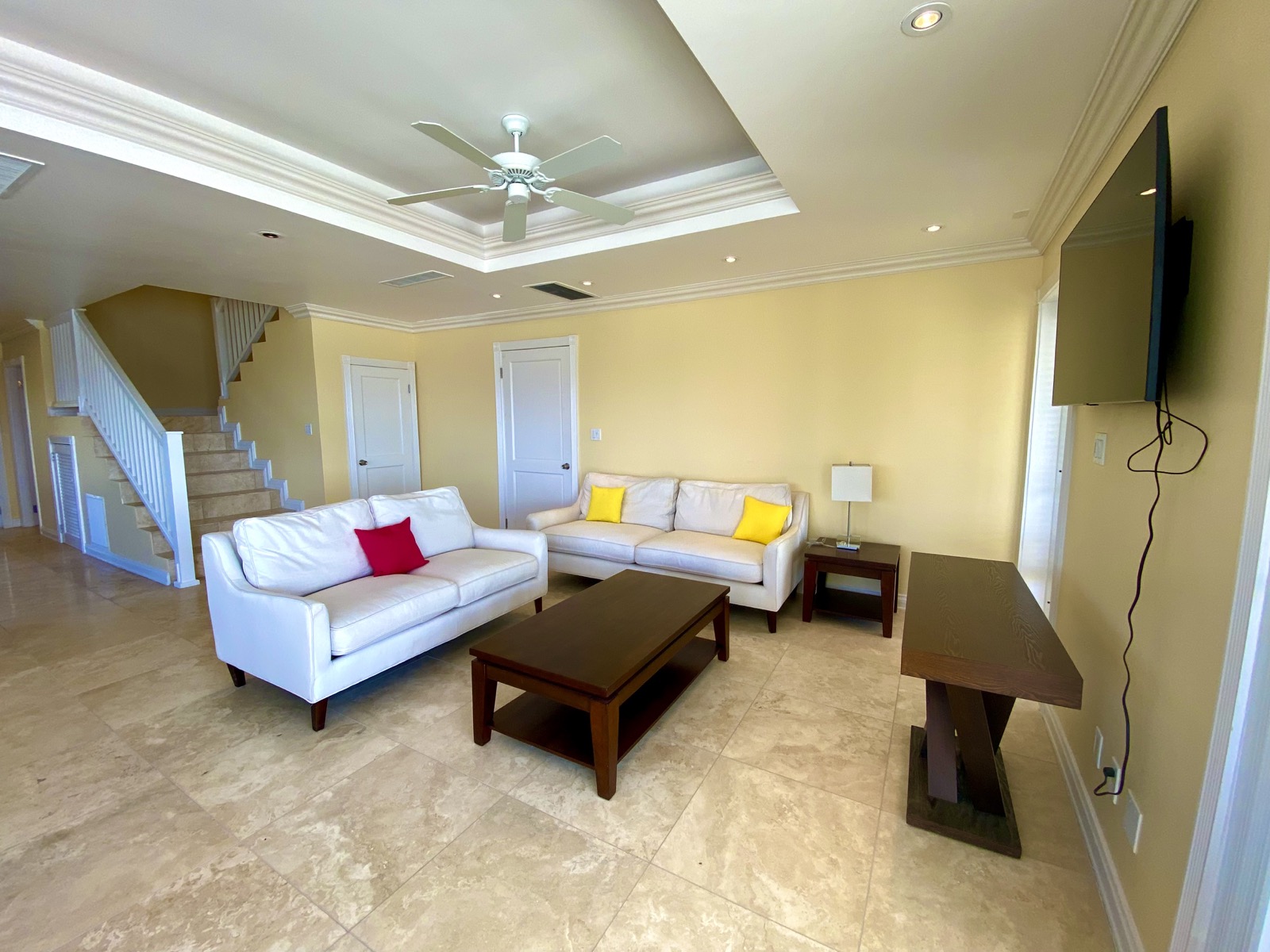 7A The Hamilton – Beachfront Townhouse