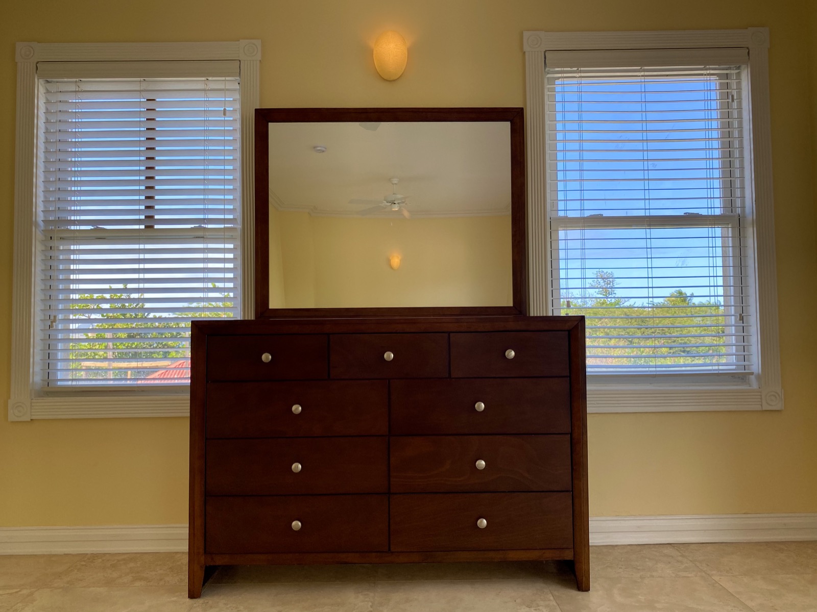 7A The Hamilton – Beachfront Townhouse