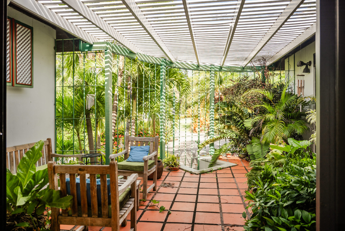 Kinja Rules – Charlestown – Under Contract